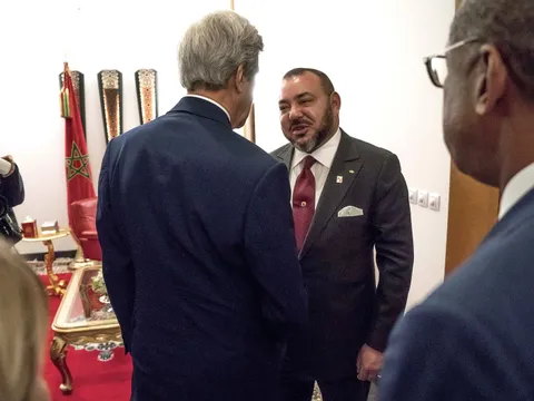 Maroko | Król Muhammad VI podczas spotkania z sekretarzem stanu USA Johnem Kerrym