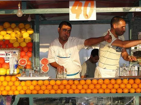 Maroko (Marrakesz) | Na marokańskim targu niemal każda cena podlega negocjacji